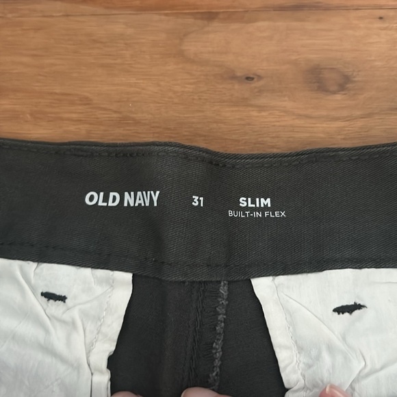 NWT Old Navy Slim Fit Built in Rotation Flex Chino Size 32 Men’s! - Picture 2 of 4